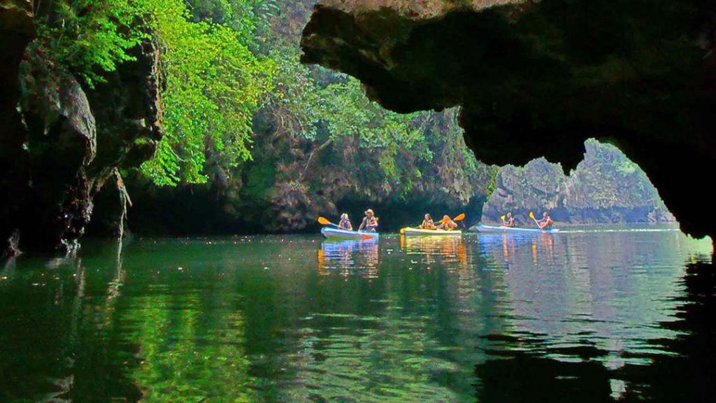 Hong Island Tour - Canoeing